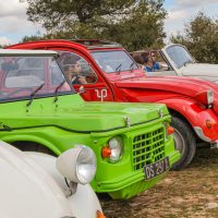 vehicules-vintage-provence-balade-1-scaled
